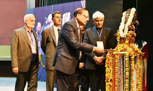 CJI सूर्यकांत ने Rohtak यूनिवर्सिटी के छात्रों को सफलता के टिप्स दिए CJI सूर्यकांत ने Rohtak यूनिवर्सिटी के छात्रों को सफलता के टिप्स दिए