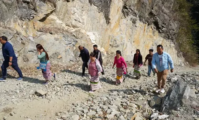 Arunachal: पुल ने वीवीपी रोड और दूसरे इंफ्रास्ट्रक्चर की प्रगति का निरीक्षण किया Arunachal: पुल ने वीवीपी रोड और दूसरे इंफ्रास्ट्रक्चर की प्रगति का निरीक्षण किया