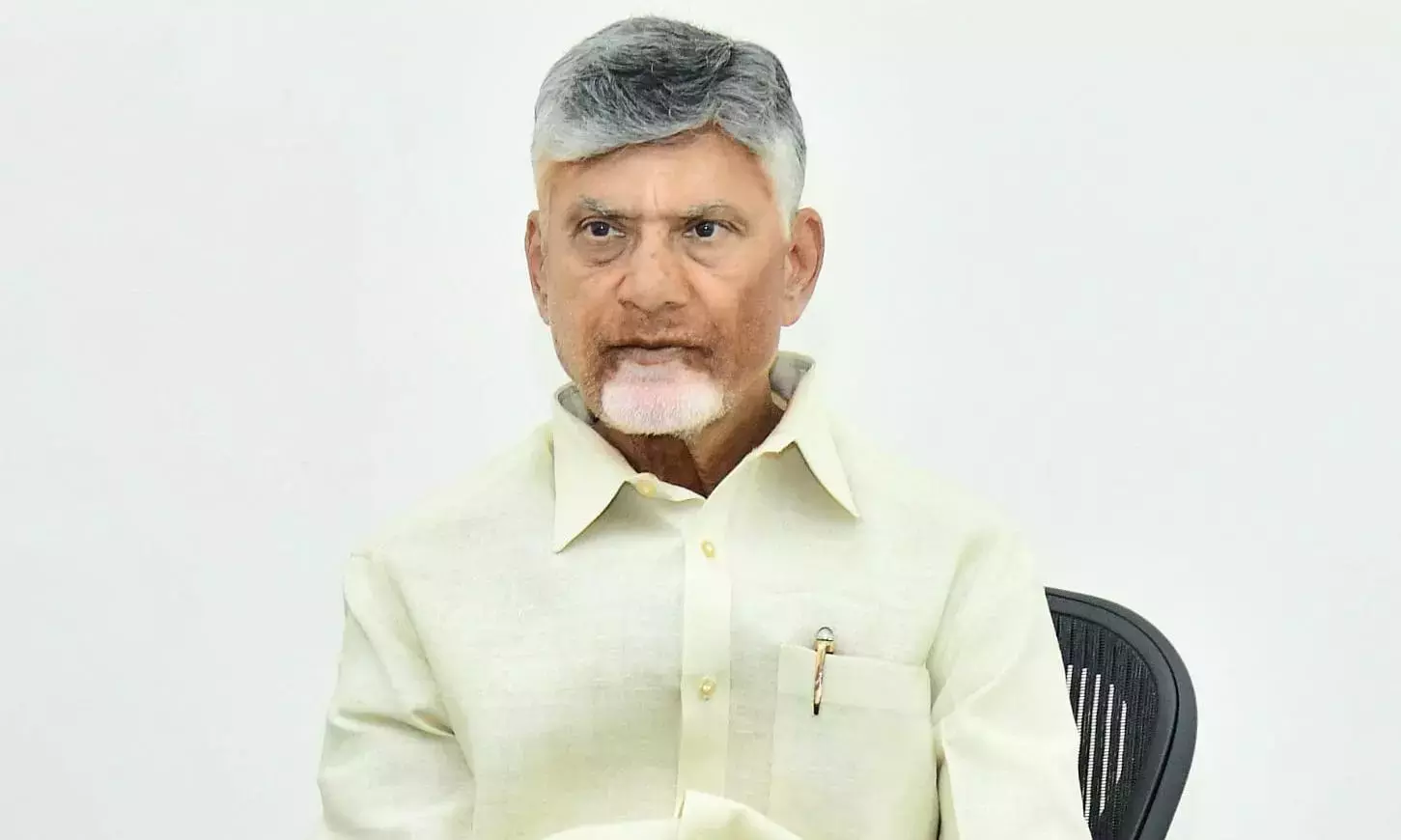 MLC पद्मा श्री ने स्थानीय लोगों के लिए रोजगार की मांग की MLC पद्मा श्री ने स्थानीय लोगों के लिए रोजगार की मांग की