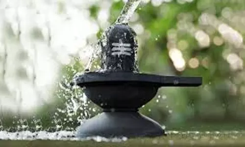 Mahashivratri 2026 Mantra : महाशिवरात्रि की रात के उपाय, भगवान शिव के इन 4 शक्तिशाली मंत्रों का जरुर करें जप