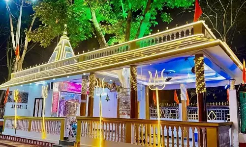 Indore : मंत्रों और भक्ति के साथ मनाया गया महाशिवरात्रि उत्सव