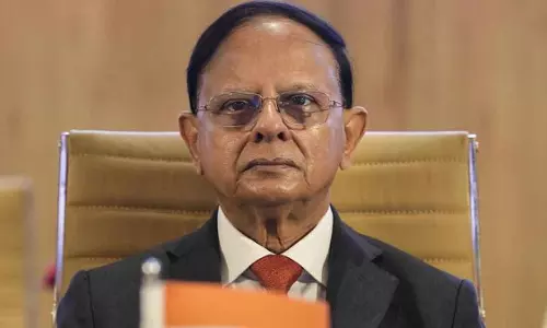 PM के प्रमुख सचिव पीके मिश्रा भोपाल पहुंचे, राज्यपाल और मुख्यमंत्री से मुलाकात की PM के प्रमुख सचिव पीके मिश्रा भोपाल पहुंचे, राज्यपाल और मुख्यमंत्री से मुलाकात की