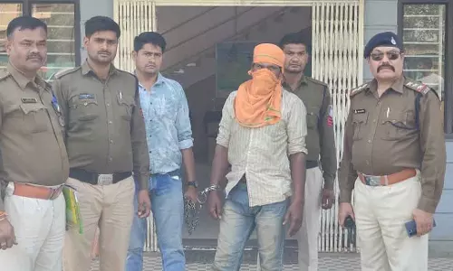 MP : नाबालिग के साथ बेरहमी से रेप और हत्या के आरोप में पड़ोसी गिरफ्तार MP : नाबालिग के साथ बेरहमी से रेप और हत्या के आरोप में पड़ोसी गिरफ्तार