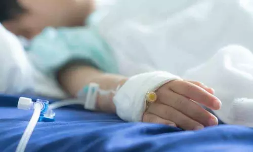 Greater Noida:: MRI स्कैन में बच्चे की मौत, परिवार ने लापरवाही का आरोप लगाया Greater Noida:: MRI स्कैन में बच्चे की मौत, परिवार ने लापरवाही का आरोप लगाया