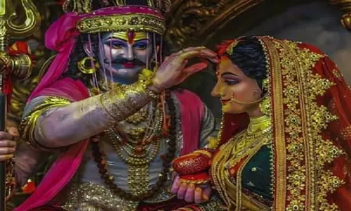 महाशिवरात्रि: हर-हर महादेव की जयकारों से गूंजा बॉलीवुड, स्टार्स खास अंदाज में दे रहे शुभकामनाएं