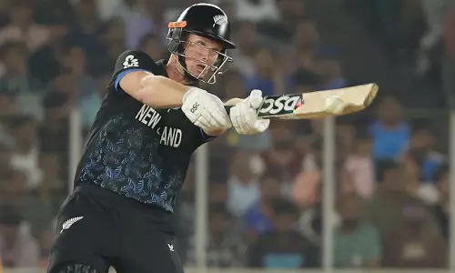 T20 WC: हार के बाद NZ कप्तान सेंटनर ने कहा, पावर-प्ले में विकेट हमेशा अहम