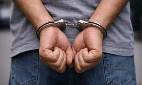 पुलिस और बदमाशों में मुठभेड़, तीन आरोपी गिरफ्तार