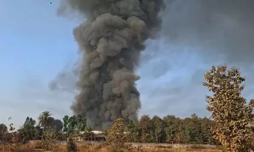 Odisha के संबलपुर में कोल्ड स्टोरेज में भीषण आग, 15 करोड़ से ज़्यादा की प्रॉपर्टी का नुकसान Odisha के संबलपुर में कोल्ड स्टोरेज में भीषण आग, 15 करोड़ से ज़्यादा की प्रॉपर्टी का नुकसान