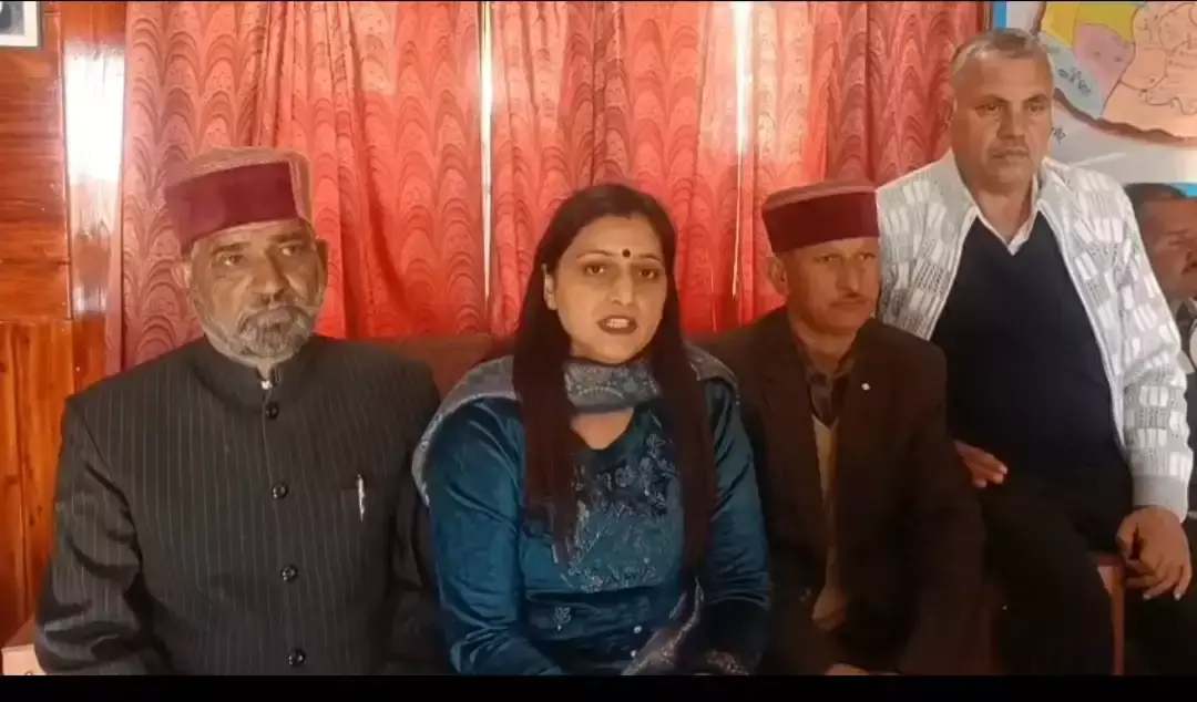 Nahan: मुख्यमंत्री दौरे पर भाजपा का हमला, नहीं हुई कोई घोषणा Nahan: मुख्यमंत्री दौरे पर भाजपा का हमला, नहीं हुई कोई घोषणा