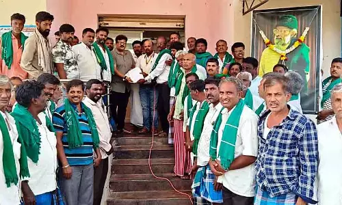 Channapatnam : रैयतनायक प्रो. एमडी नंजुंदास्वामी का जन्मदिन समारोह