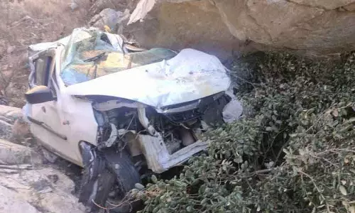 Kinnaur में सड़क हादसे में चार लोगों की मौत, एक घायल Kinnaur में सड़क हादसे में चार लोगों की मौत, एक घायल