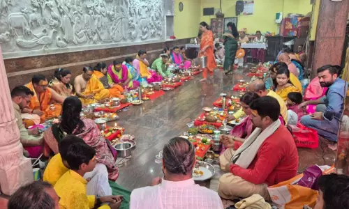 तात्यापारा श्री हनुमान मंदिर में 30 जोड़ों ने किया सामूहिक लघु रुद्राभिषेक तात्यापारा श्री हनुमान मंदिर में 30 जोड़ों ने किया सामूहिक लघु रुद्राभिषेक