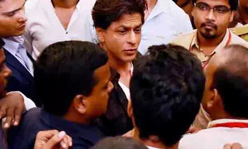 2014 Boycott: शाहरुख खान की कहानी एक्स-पब्लिसिस्ट मांडवी शर्मा ने बताई 2014 Boycott: शाहरुख खान की कहानी एक्स-पब्लिसिस्ट मांडवी शर्मा ने बताई