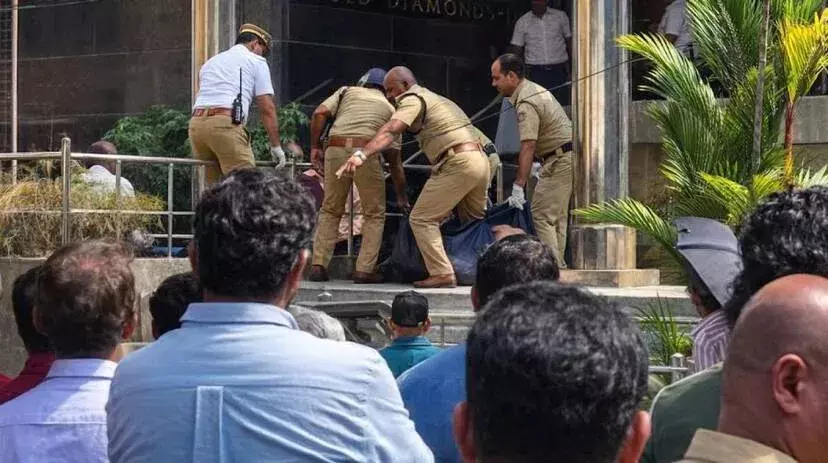 Kochi में ज्वेलरी बिल्डिंग से कूदकर अधेड़ उम्र के व्यक्ति की मौत