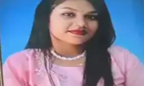 होटल गई युवती की संदिग्ध मौत, मां ने हत्या की आशंका जताई होटल गई युवती की संदिग्ध मौत, मां ने हत्या की आशंका जताई