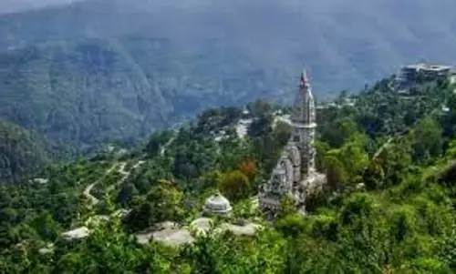 ऊंचाई और आस्था का संगम, महाशिवरात्रि पर इस भव्य शिव मंदिर में करें पूजा