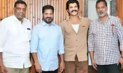 Vijay Deverakonda-CM की मुलाकात से रश्मिका के साथ शादी की अटकलों को बल मिला Vijay Deverakonda-CM की मुलाकात से रश्मिका के साथ शादी की अटकलों को बल मिला