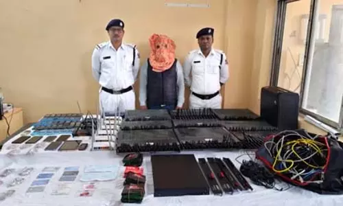 2500 से ज्यादा एक्टिव SIM कार्ड...पुलिस ने सिम बॉक्स रैकेट का भंडाफोड़ किया, एक आरोपी गिरफ्तार