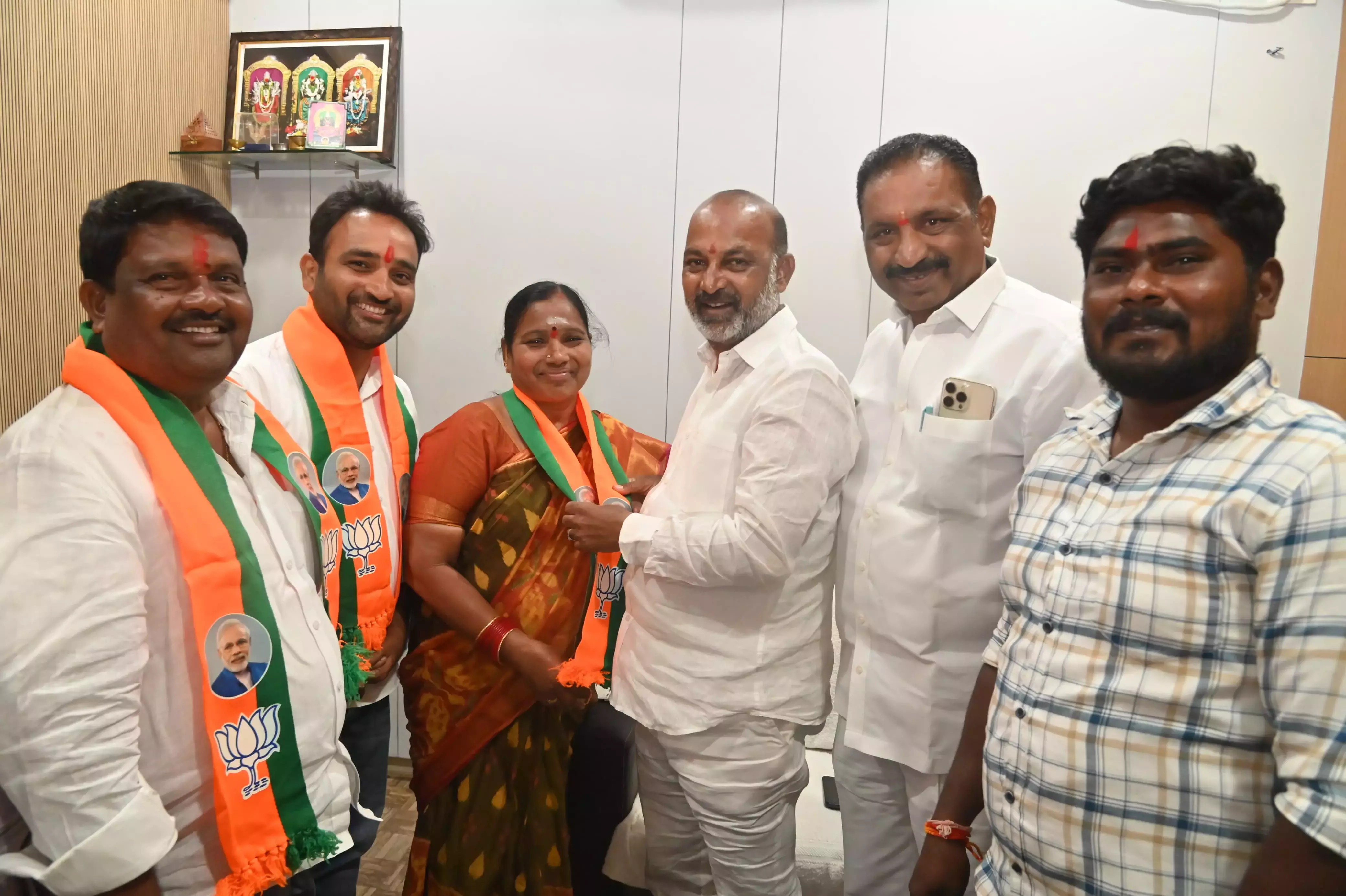Karimnagar नगर निगम में भाजपा को बहुमत, पार्टी की संख्या 35 हुई Karimnagar नगर निगम में भाजपा को बहुमत, पार्टी की संख्या 35 हुई