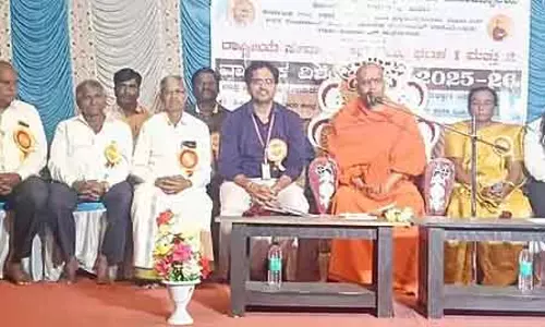 विवेकानंद का व्यक्तित्व सभी के लिए आदर्श है: Swami प्रकाशानंदजी महाराज विवेकानंद का व्यक्तित्व सभी के लिए आदर्श है: Swami प्रकाशानंदजी महाराज