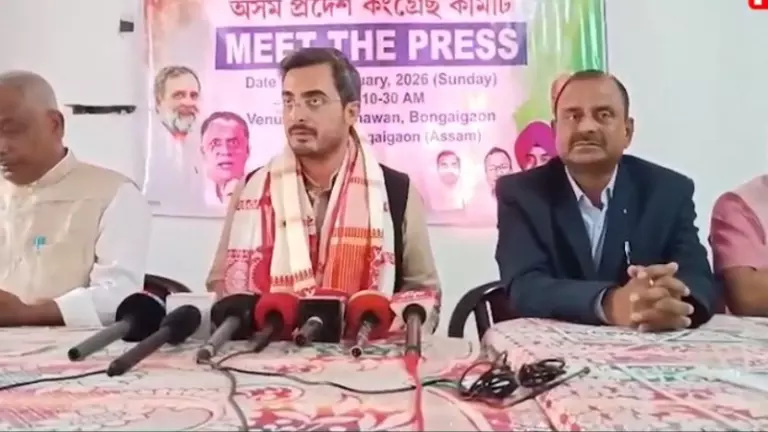 Assam में भ्रष्टाचार विवाद, कांग्रेस ने मुख्यमंत्री के खिलाफ उठाया गंभीर आरोप Assam में भ्रष्टाचार विवाद, कांग्रेस ने मुख्यमंत्री के खिलाफ उठाया गंभीर आरोप
