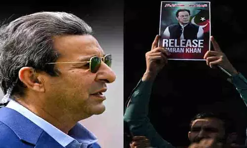 Wasim, वकार ने इमरान खान के लिए तत्काल देखभाल की मांग की Wasim, वकार ने इमरान खान के लिए तत्काल देखभाल की मांग की