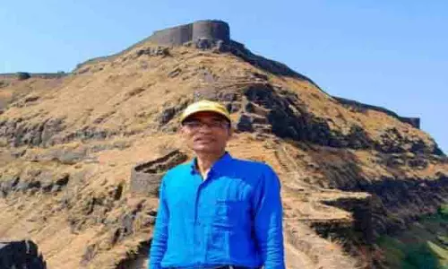 पुणे के राजगढ़ किले में ट्रेकिंग के दौरान Tourist की मौत पुणे के राजगढ़ किले में ट्रेकिंग के दौरान Tourist की मौत