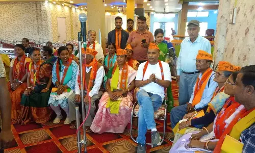 Kamalakhya Dey पुरकायस्थ कांग्रेस से सस्पेंड, BJP में शामिल होने की अटकलें Kamalakhya Dey पुरकायस्थ कांग्रेस से सस्पेंड, BJP में शामिल होने की अटकलें