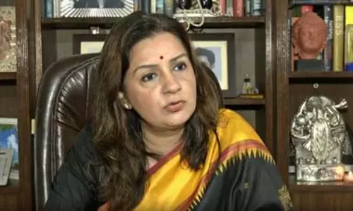 राष्ट्रीय गीत पर केंद्र सरकार की गाइडलाइंस को Priyanka Chaturvedi ने चुनावी स्‍टंट करार दिया