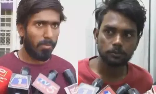 Mandya में कीर्ति केमिकल्स इंडस्ट्रीज में रासायनिक भंडारण टैंक में विस्फोट के बाद 2 लोगों की मौत, 3 घायल Mandya में कीर्ति केमिकल्स इंडस्ट्रीज में रासायनिक भंडारण टैंक में विस्फोट के बाद 2 लोगों की मौत, 3 घायल