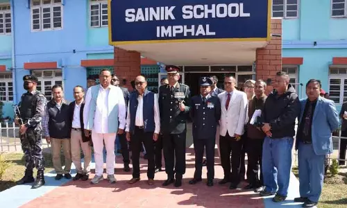 मणिपुर CM ने सैनिक स्कूल इंफाल के इन्फ्रास्ट्रक्चर और पेंडिंग कंस्ट्रक्शन पर ध्यान दिया मणिपुर CM ने सैनिक स्कूल इंफाल के इन्फ्रास्ट्रक्चर और पेंडिंग कंस्ट्रक्शन पर ध्यान दिया