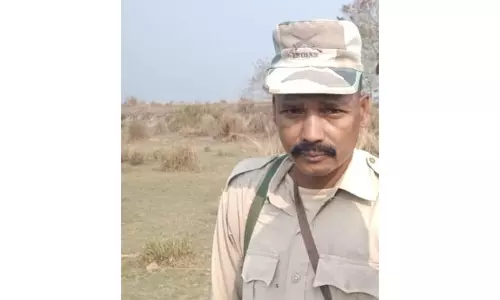 Assam: काजीरंगा टाइगर रिजर्व में गैंडे के हमले में वन रक्षक की मौत Assam: काजीरंगा टाइगर रिजर्व में गैंडे के हमले में वन रक्षक की मौत