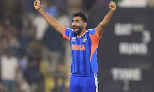 बुमराह, अक्षर की फिरकी, पाकिस्तान ने पावर प्ले में गंवाए चार Wicket बुमराह, अक्षर की फिरकी, पाकिस्तान ने पावर प्ले में गंवाए चार Wicket