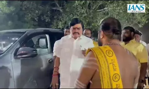 महा शिवरात्रि पर AIADMK के पूर्व मंत्री K.T. Rajendrabalaji ने Arulmigu Sri Thavasilingaswamy मंदिर का किया दर्शन महा शिवरात्रि पर AIADMK के पूर्व मंत्री K.T. Rajendrabalaji ने Arulmigu Sri Thavasilingaswamy मंदिर का किया दर्शन