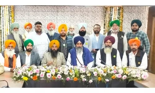 किसान मजदूर मोर्चा ने भारत-US अंतरिम व्यापार समझौते के खिलाफ आंदोलन तेज करने की चेतावनी दी किसान मजदूर मोर्चा ने भारत-US अंतरिम व्यापार समझौते के खिलाफ आंदोलन तेज करने की चेतावनी दी