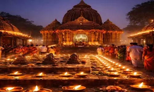 ओडिशा में महाशिवरात्रि पर लाखों श्रद्धालुओं ने शिव मंदिरों में की पूजा ओडिशा में महाशिवरात्रि पर लाखों श्रद्धालुओं ने शिव मंदिरों में की पूजा