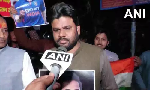कानपुर में भारत की जीत पर जश्न, व्यापार मंडल और फैंस ने मनाई खुशी