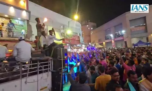 काशी में निकली भव्य शिव बारात, सनातन परंपरा और शिवभक्ति का अद्भुत संगम काशी में निकली भव्य शिव बारात, सनातन परंपरा और शिवभक्ति का अद्भुत संगम