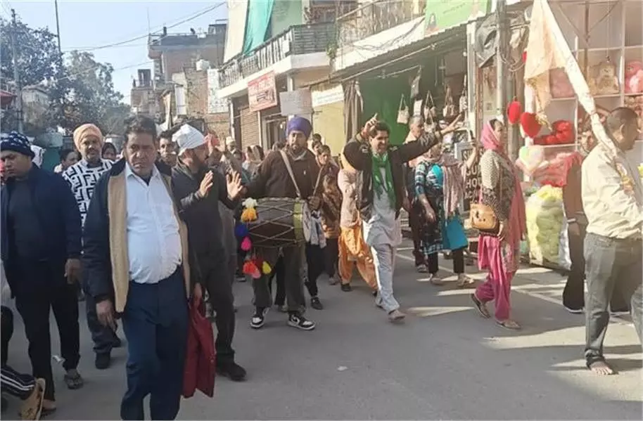 Shimla: बाबा बालक नाथ मंदिर शाहतलाई में उमड़ा श्रद्धालुओं का सैलाब Shimla: बाबा बालक नाथ मंदिर शाहतलाई में उमड़ा श्रद्धालुओं का सैलाब