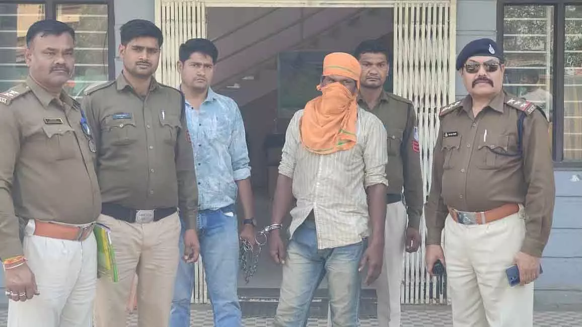 MP : नाबालिग के साथ बेरहमी से रेप और हत्या के आरोप में पड़ोसी गिरफ्तार MP : नाबालिग के साथ बेरहमी से रेप और हत्या के आरोप में पड़ोसी गिरफ्तार