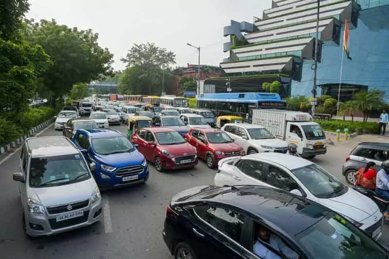 Delhi सरकार पुराने वाहनों को ज़ब्त कर स्क्रैप करेगी Delhi सरकार पुराने वाहनों को ज़ब्त कर स्क्रैप करेगी