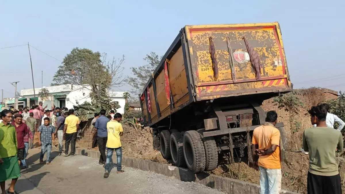 गर्भवती महिला को ट्रेलर वाहन ने कुचला, स्पॉट पर मौत गर्भवती महिला को ट्रेलर वाहन ने कुचला, स्पॉट पर मौत