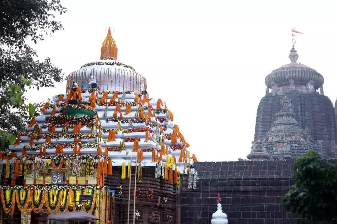 Odisha में महाशिवरात्रि पर भगवान शिव के मंदिरों में भारी भीड़ उमड़ी Odisha में महाशिवरात्रि पर भगवान शिव के मंदिरों में भारी भीड़ उमड़ी
