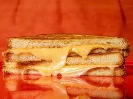 Double Cheese Sandwich: घर पर ऐसे बनाएं गुजराती स्टाइल टेस्टी डबल चीज सैंडविच Double Cheese Sandwich: घर पर ऐसे बनाएं गुजराती स्टाइल टेस्टी डबल चीज सैंडविच