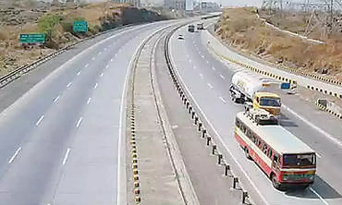 Andhra: केंद्र ने 3 राज्यों में सड़क परियोजनाओं को मंजूरी दी Andhra: केंद्र ने 3 राज्यों में सड़क परियोजनाओं को मंजूरी दी