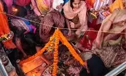 Ghazipur: महाशिवरात्रि पर आस्था का सैलाब Ghazipur: महाशिवरात्रि पर आस्था का सैलाब