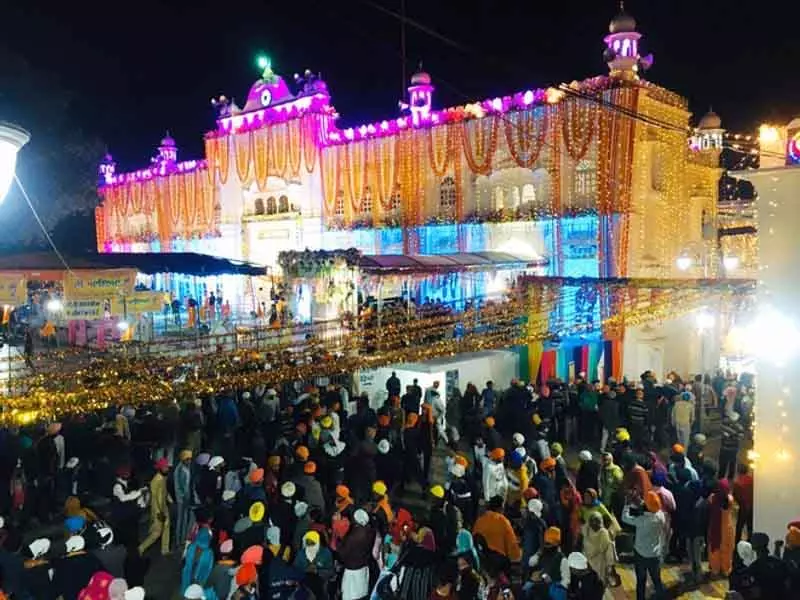 होला मोहल्ला 2026: आनंदपुर साहिब में 27 फरवरी से 5 दिन का उत्सव होला मोहल्ला 2026: आनंदपुर साहिब में 27 फरवरी से 5 दिन का उत्सव