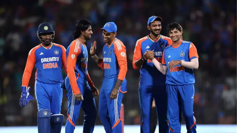 Sports: SKY की कप्तानी में 3 स्टार खिलाड़ी बनेंगे एक्स-फैक्टर Sports: SKY की कप्तानी में 3 स्टार खिलाड़ी बनेंगे एक्स-फैक्टर