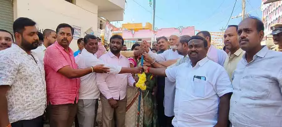 मगदी के विकास पर जोर: MLA एच.सी. बालकृष्ण मगदी के विकास पर जोर: MLA एच.सी. बालकृष्ण