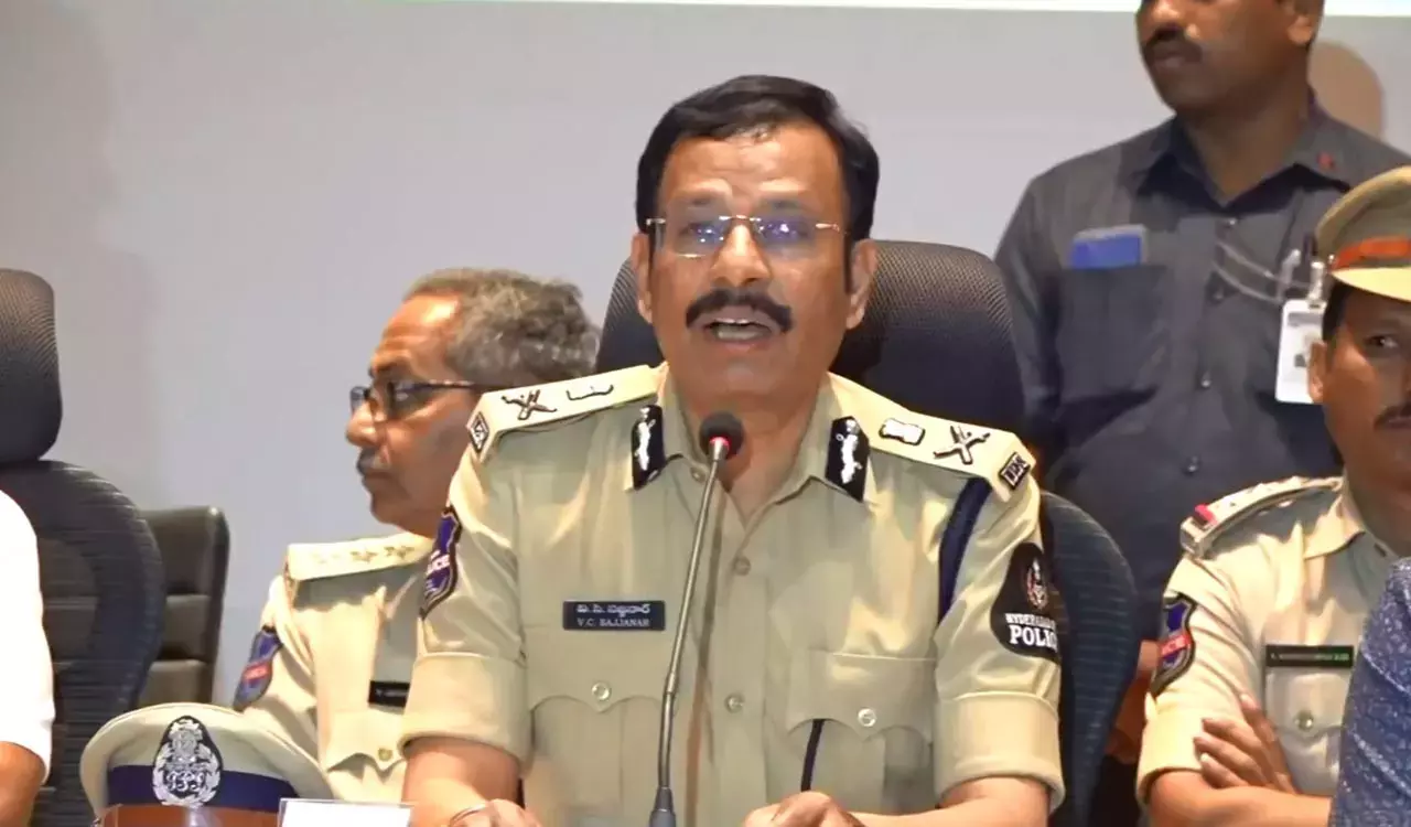 Telangana : डिजिटल अरेस्ट’ जैसी कोई चीज़ नहीं है Telangana : डिजिटल अरेस्ट’ जैसी कोई चीज़ नहीं है